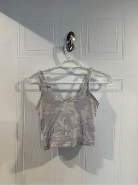 Women’s V-Neck Camo Crop Tank Top - Light Gray/purple